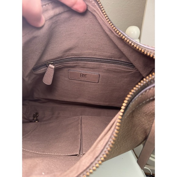 Frye CLAUDE HOBO Shoulder Bag Leather Light Brown 2 Strap Boho Western $398 NEW - Picture 13 of 16